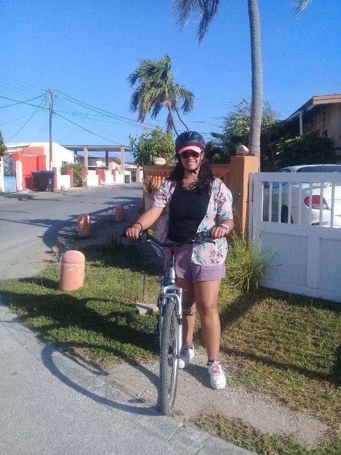 Aruba Backpackers Apartment Oranjestad Ngoại thất bức ảnh