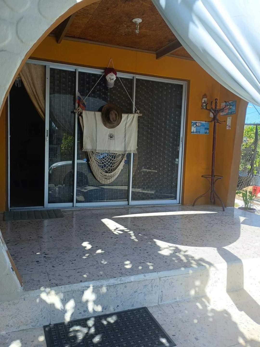 Aruba Backpackers Apartment Oranjestad Ngoại thất bức ảnh